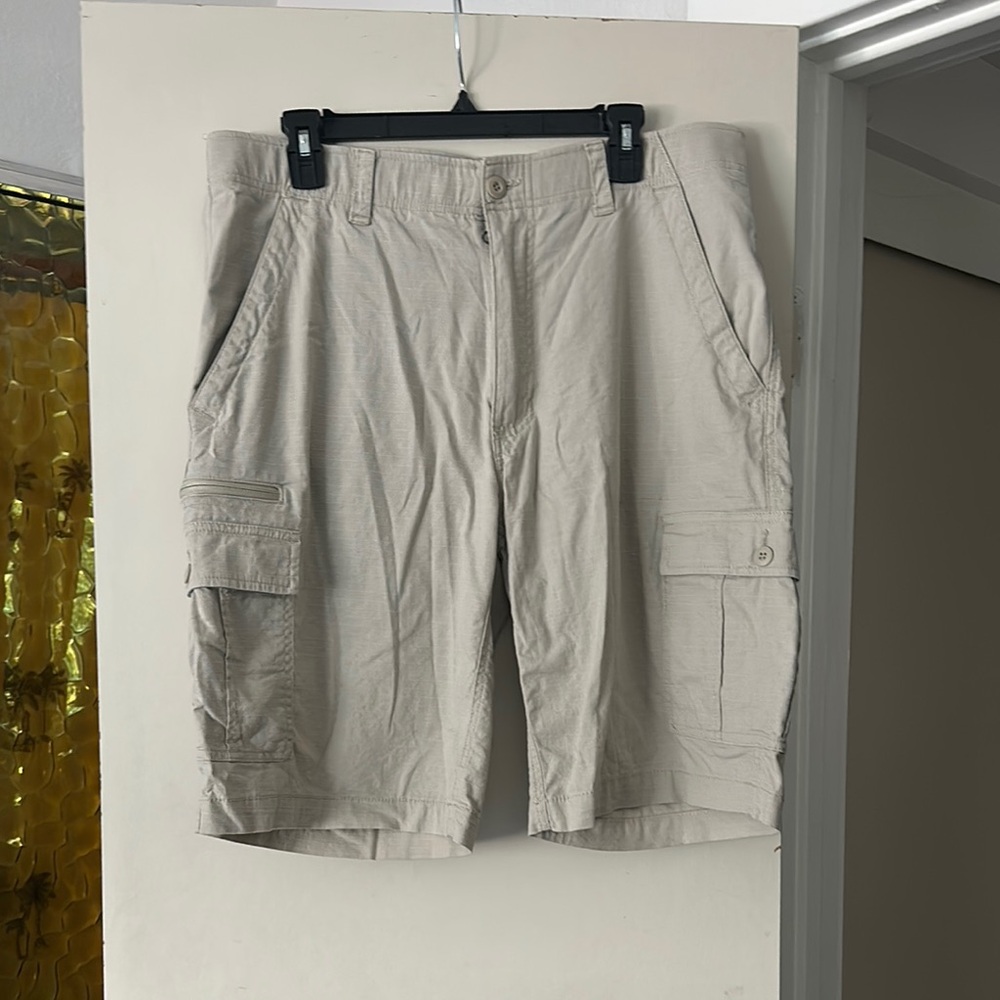 Tan Cargo Shorts with Relaxed Fit and Belt Loops